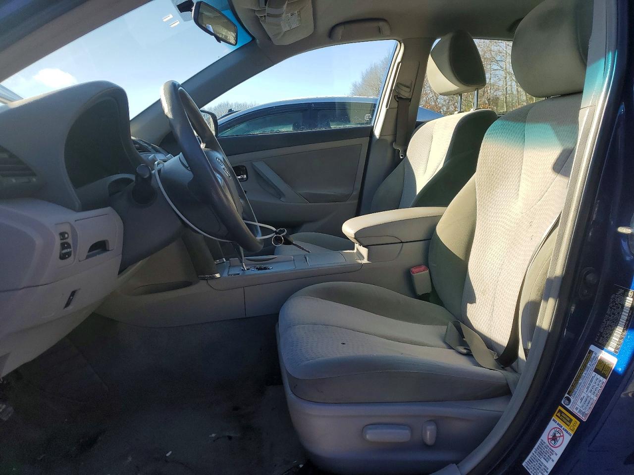 2010 TOYOTA CAMRY BASE photo 7