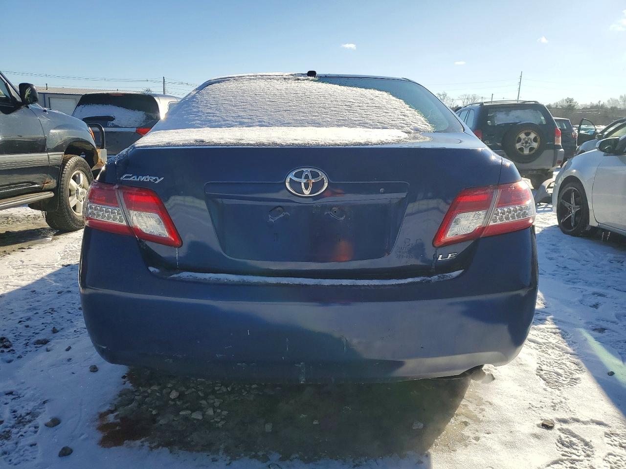 2010 TOYOTA CAMRY BASE photo 6