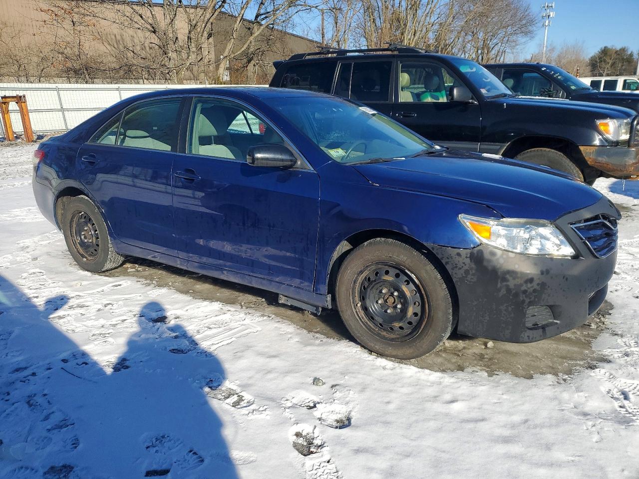 2010 TOYOTA CAMRY BASE photo 4