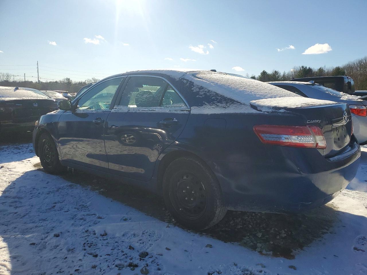 2010 TOYOTA CAMRY BASE photo 2