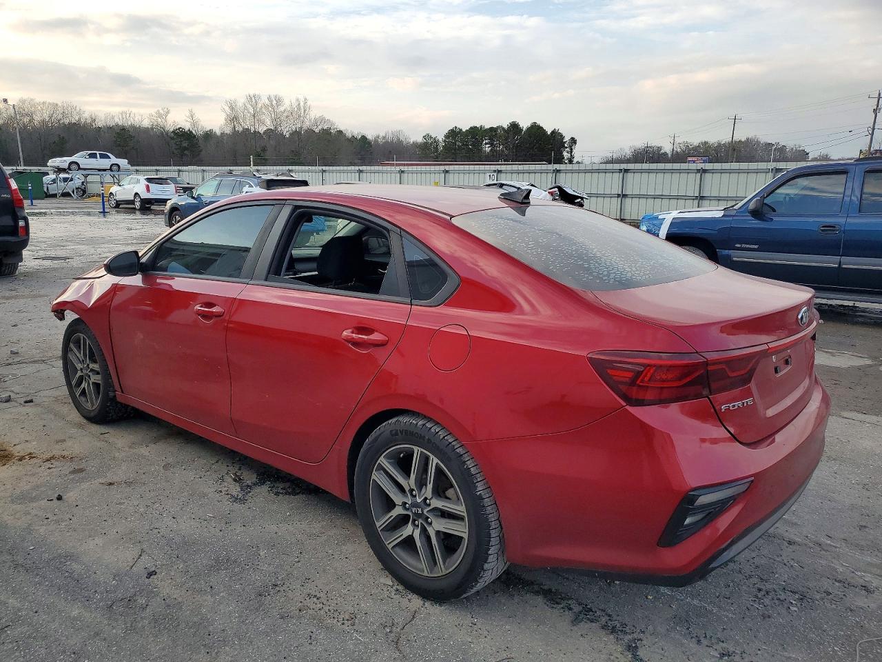 2019 KIA FORTE GT LINE photo 2