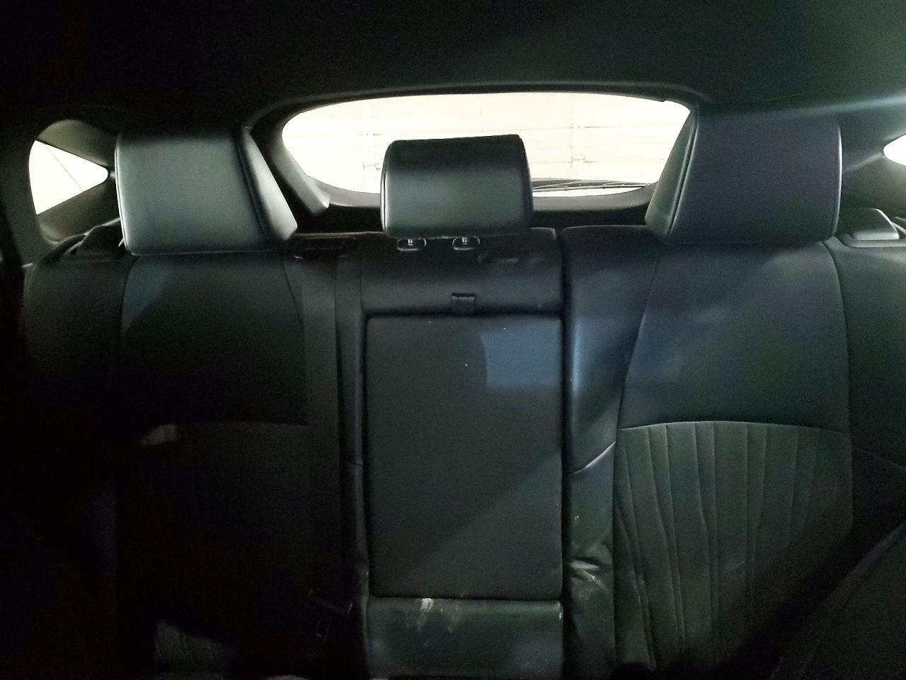 2021 TOYOTA VENZA LE photo 19