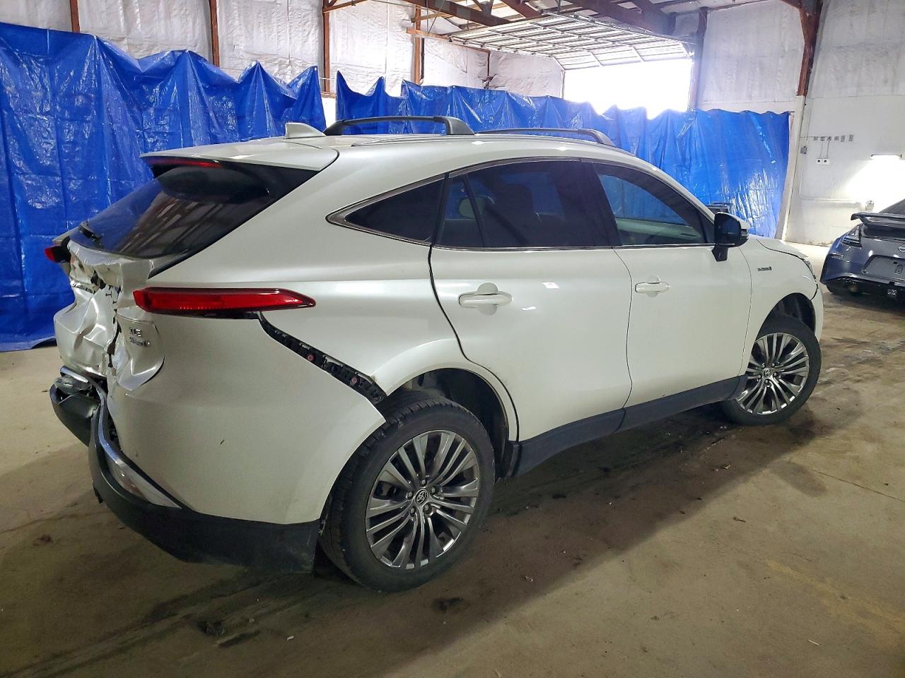 2021 TOYOTA VENZA LE photo 5