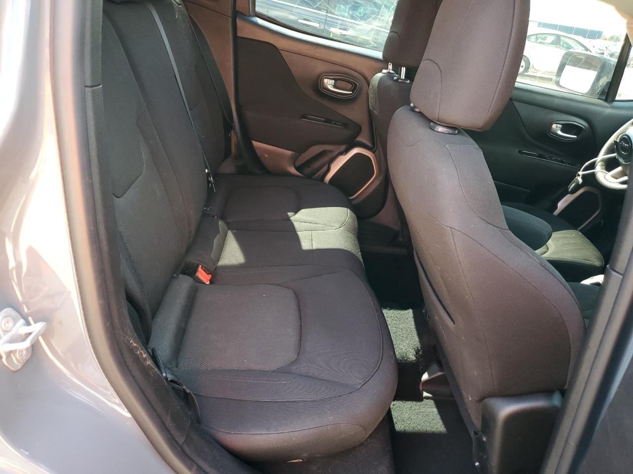 2017 JEEP RENEGADE LATITUDE photo 21