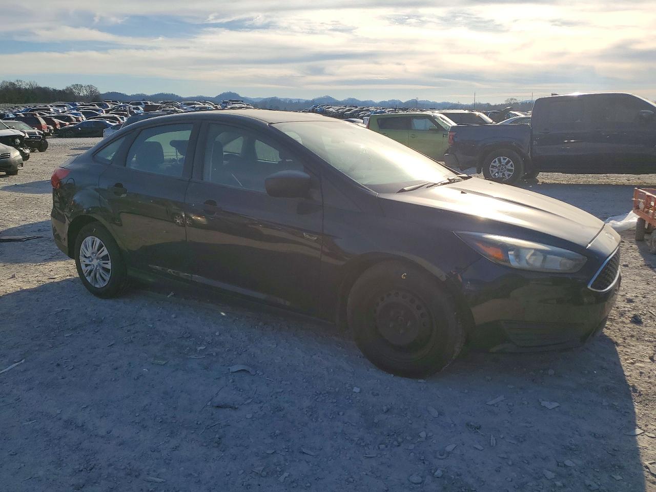 2017 FORD FOCUS S photo 4