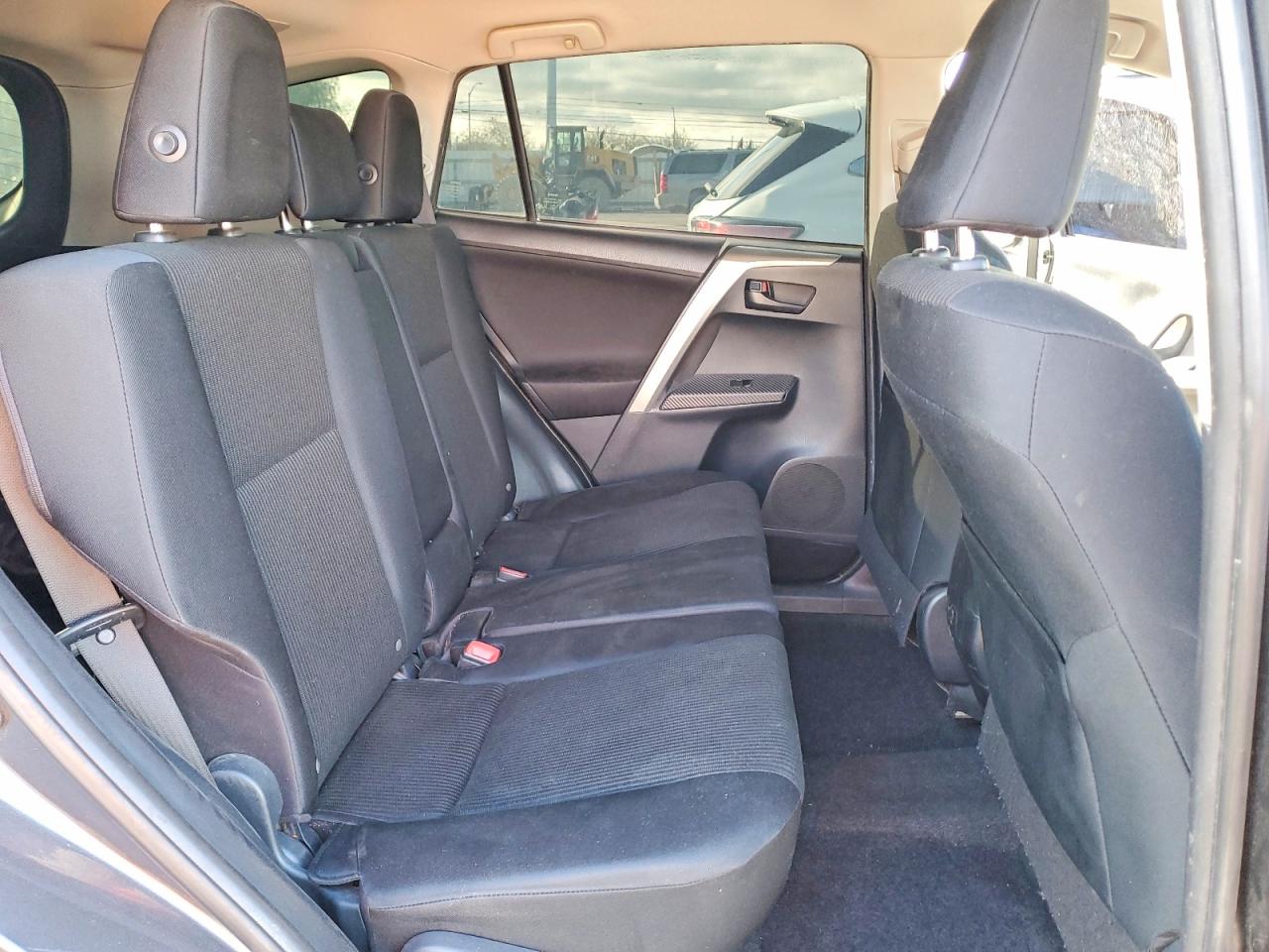 2015 TOYOTA RAV4 LE photo 21