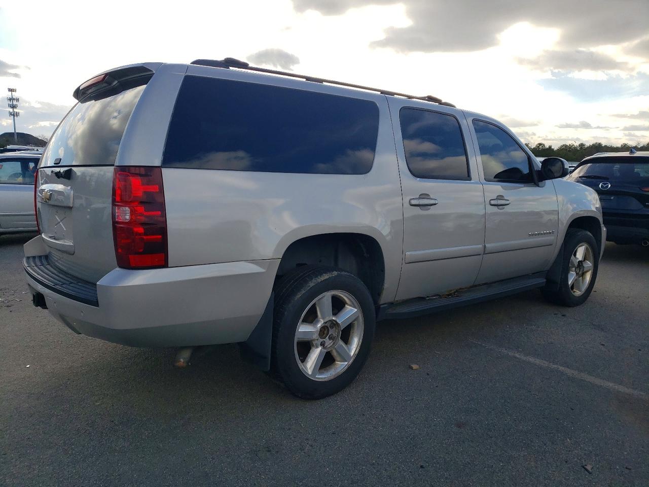2007 CHEVROLET SUBURBAN K1500 photo 5