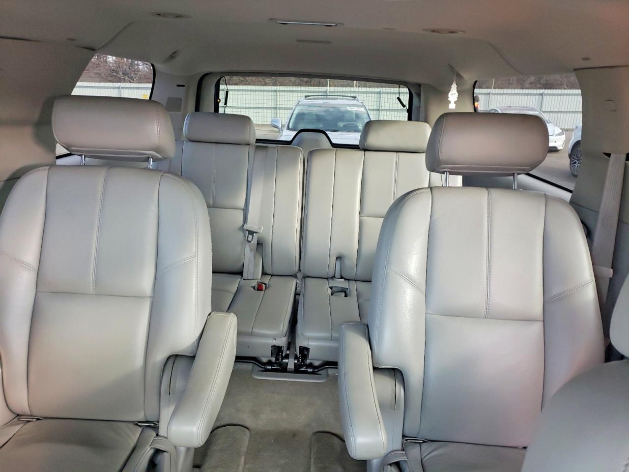 2007 CHEVROLET SUBURBAN K1500 photo 19