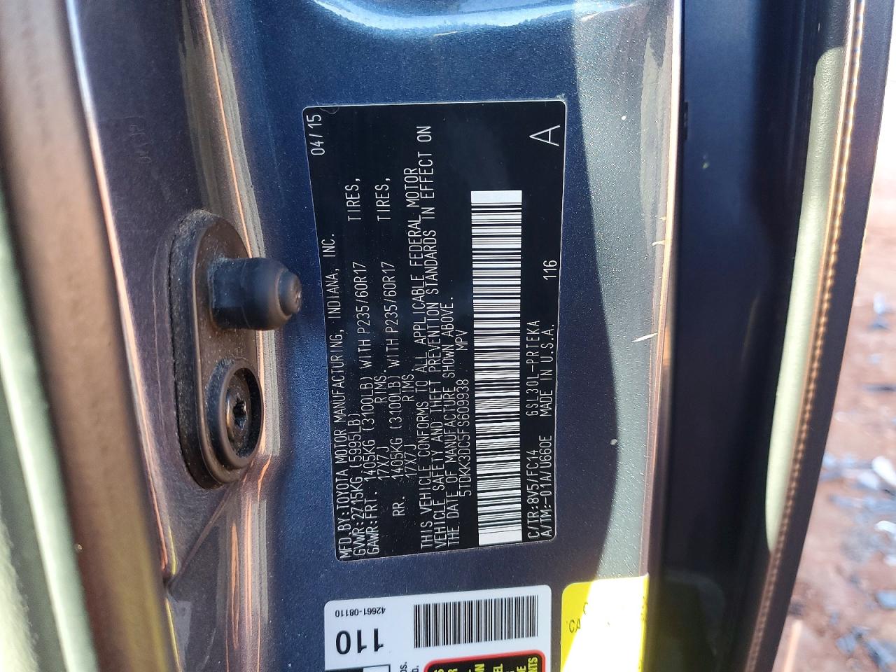 2015 TOYOTA SIENNA LE photo 13