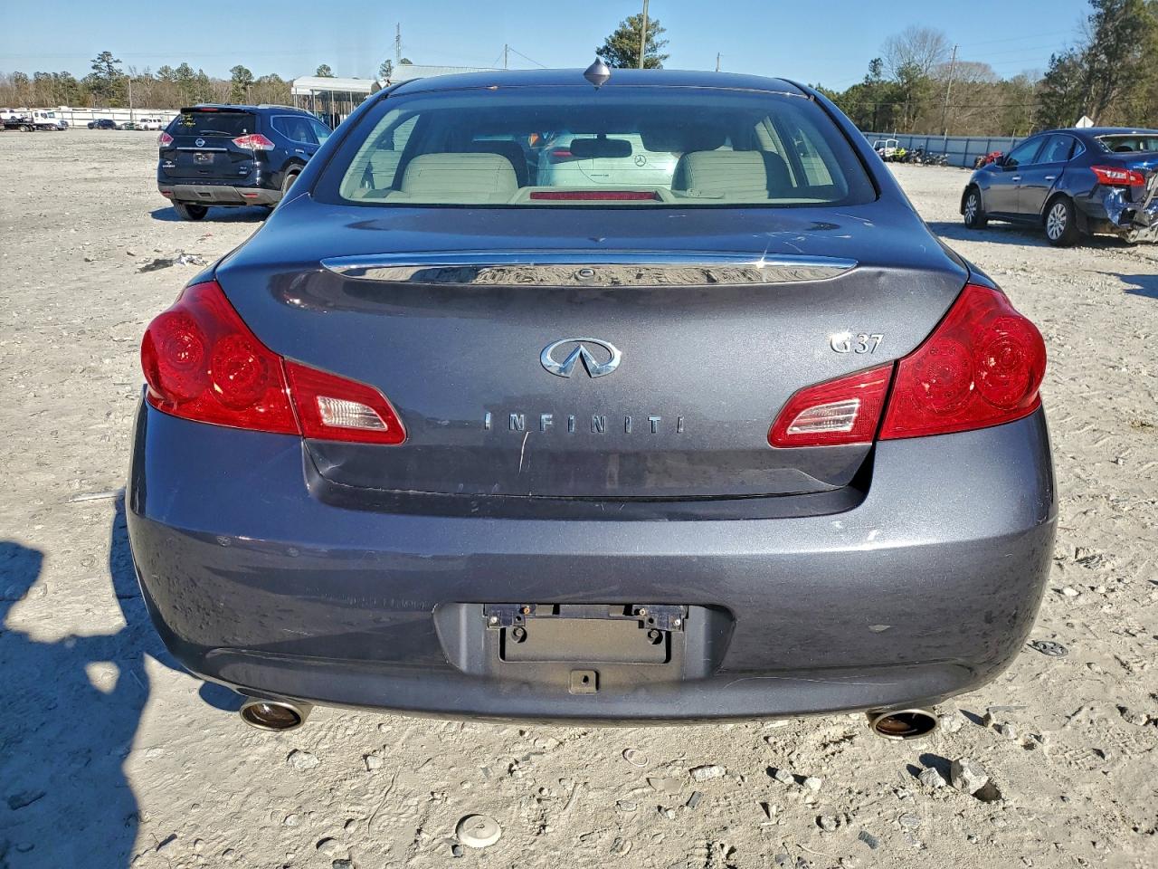 2009 INFINITI G37 BASE photo 16