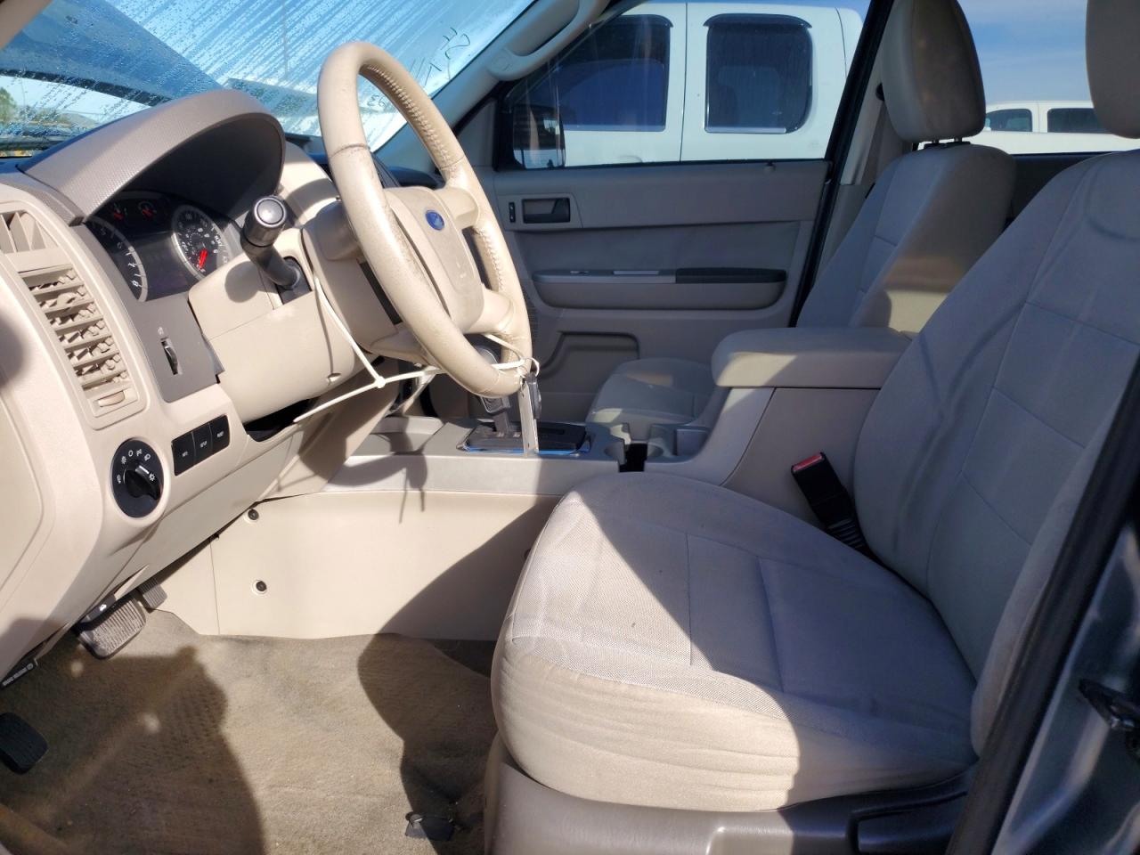 2010 FORD ESCAPE XLT photo 25