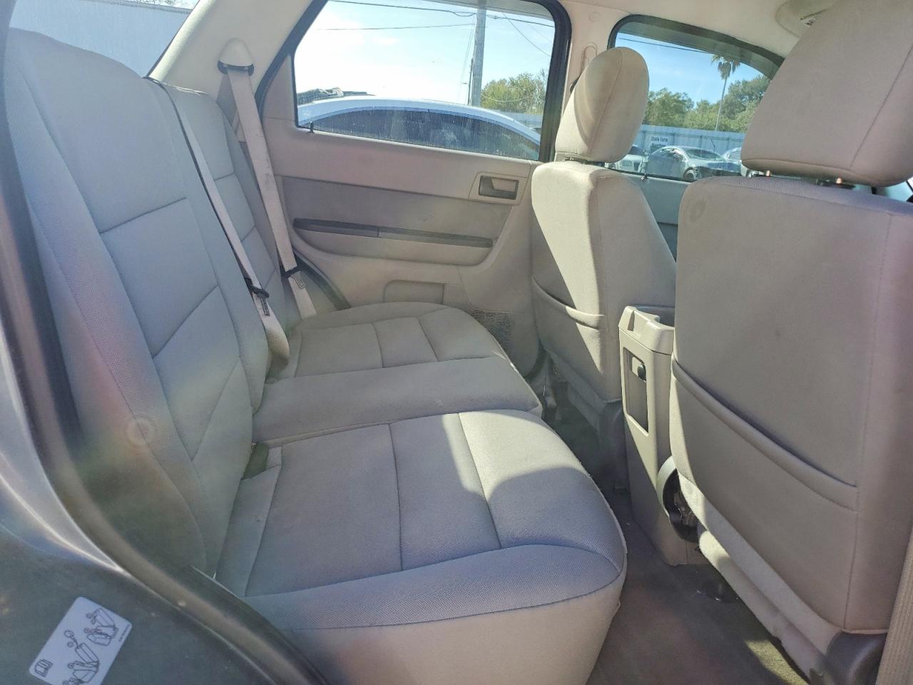 2010 FORD ESCAPE XLT photo 41