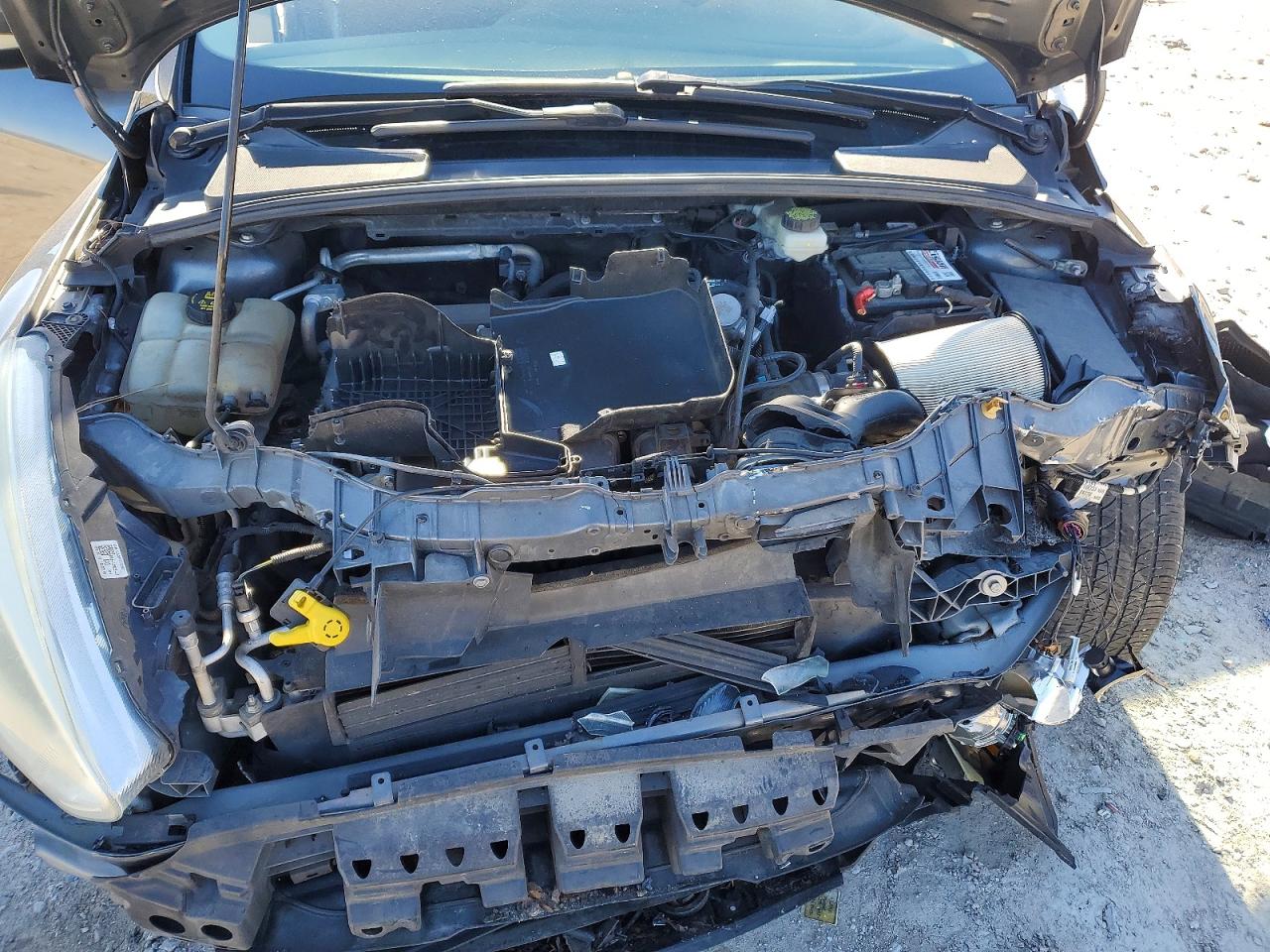 2017 FORD FOCUS SE photo 11