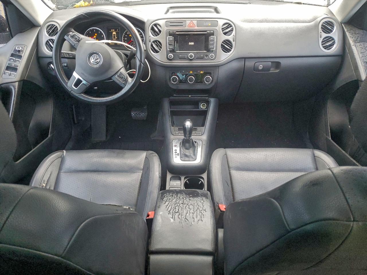 2011 VOLKSWAGEN TIGUAN S photo 8