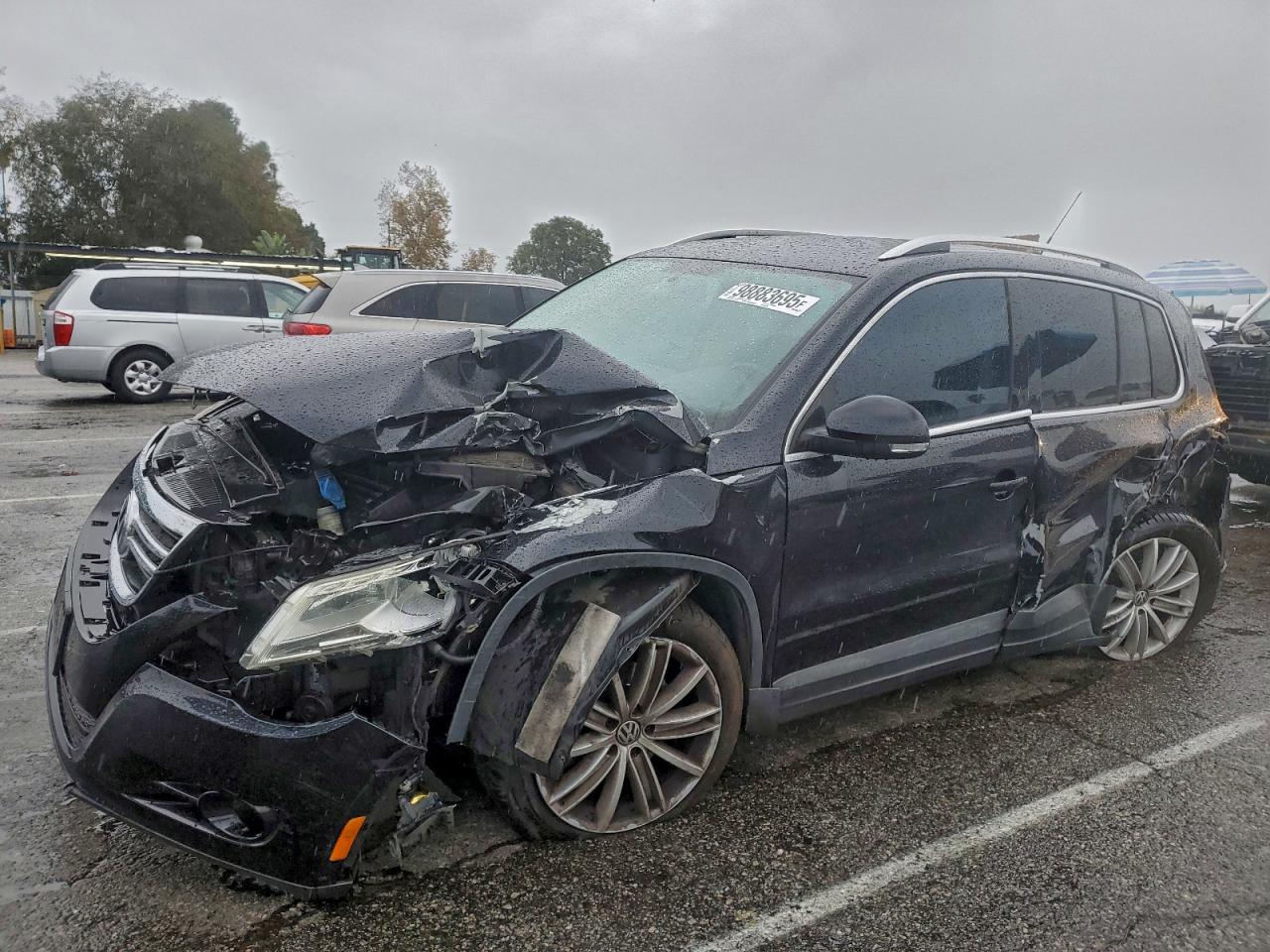 2011 VOLKSWAGEN TIGUAN