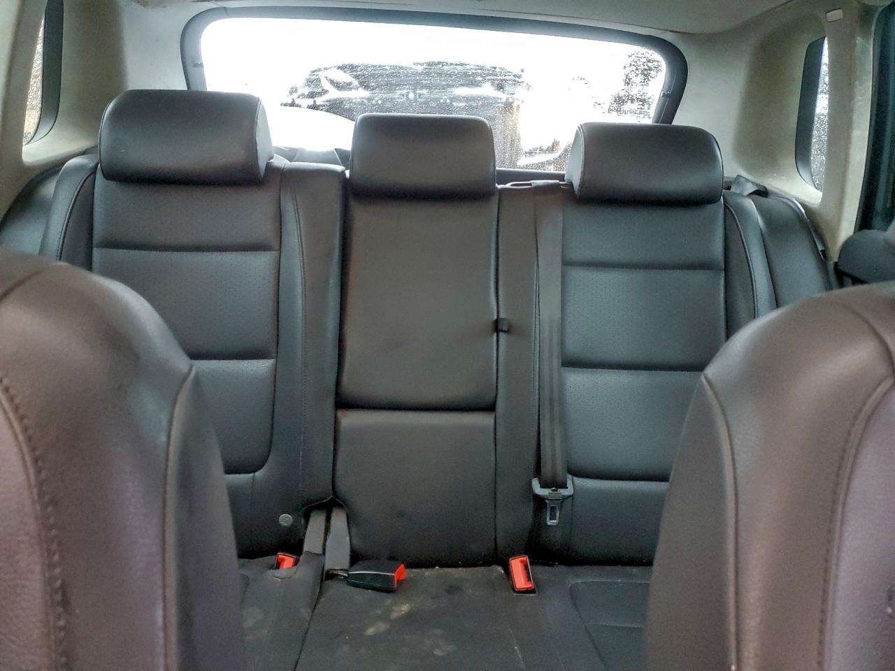 2011 VOLKSWAGEN TIGUAN S photo 10