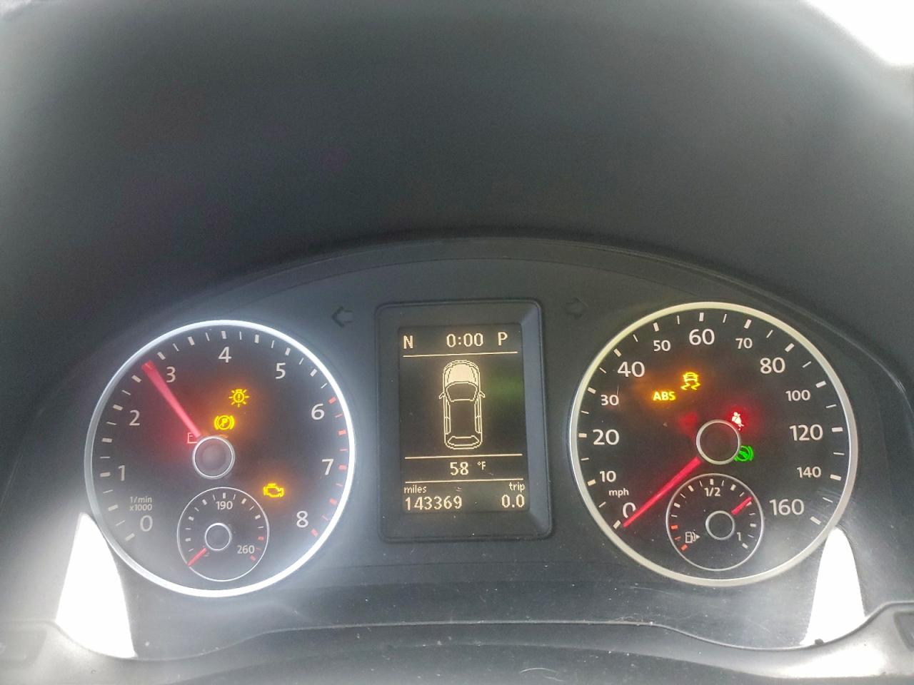2011 VOLKSWAGEN TIGUAN S photo 9
