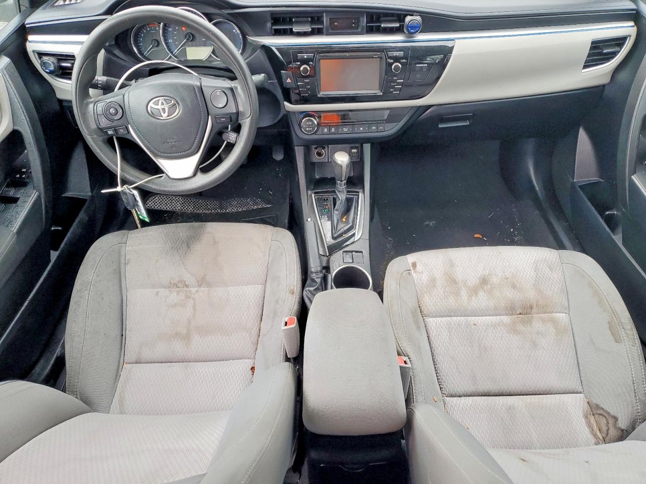 2015 TOYOTA COROLLA L photo 8