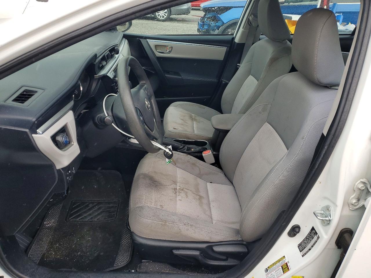 2015 TOYOTA COROLLA L photo 7