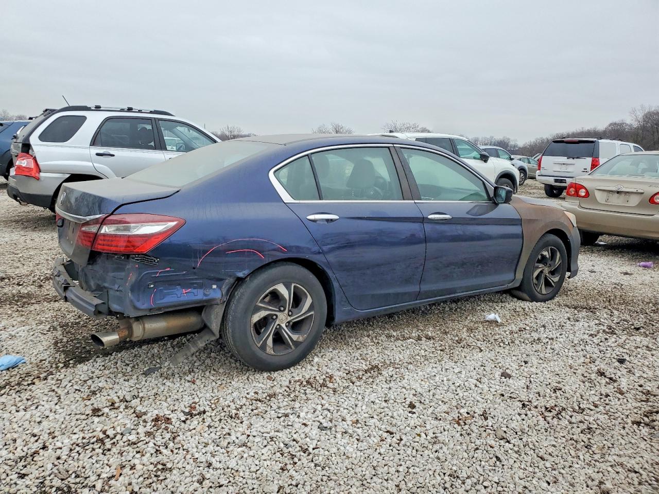 2017 HONDA ACCORD LX photo 3