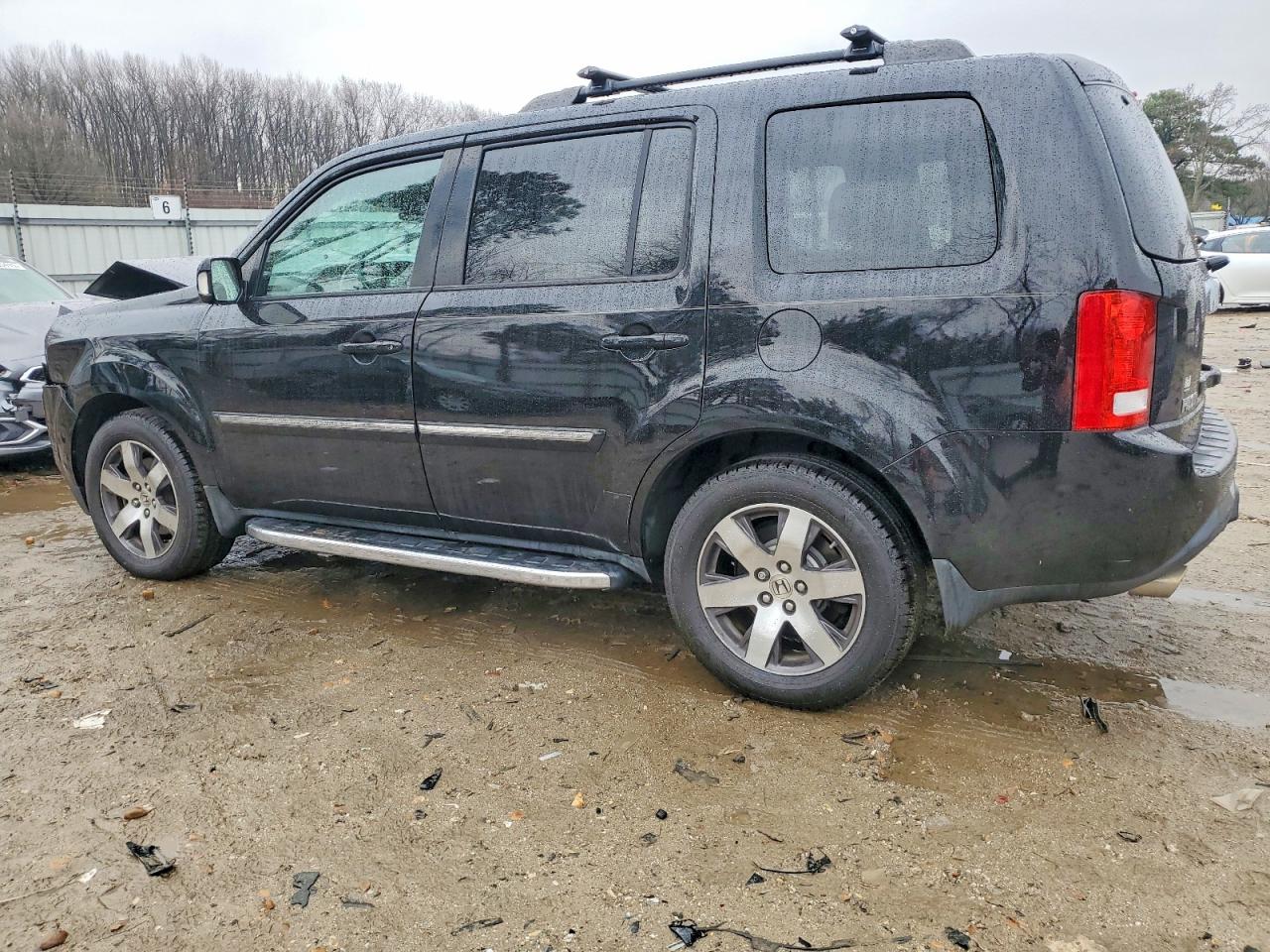 2012 HONDA PILOT TOURING photo 2