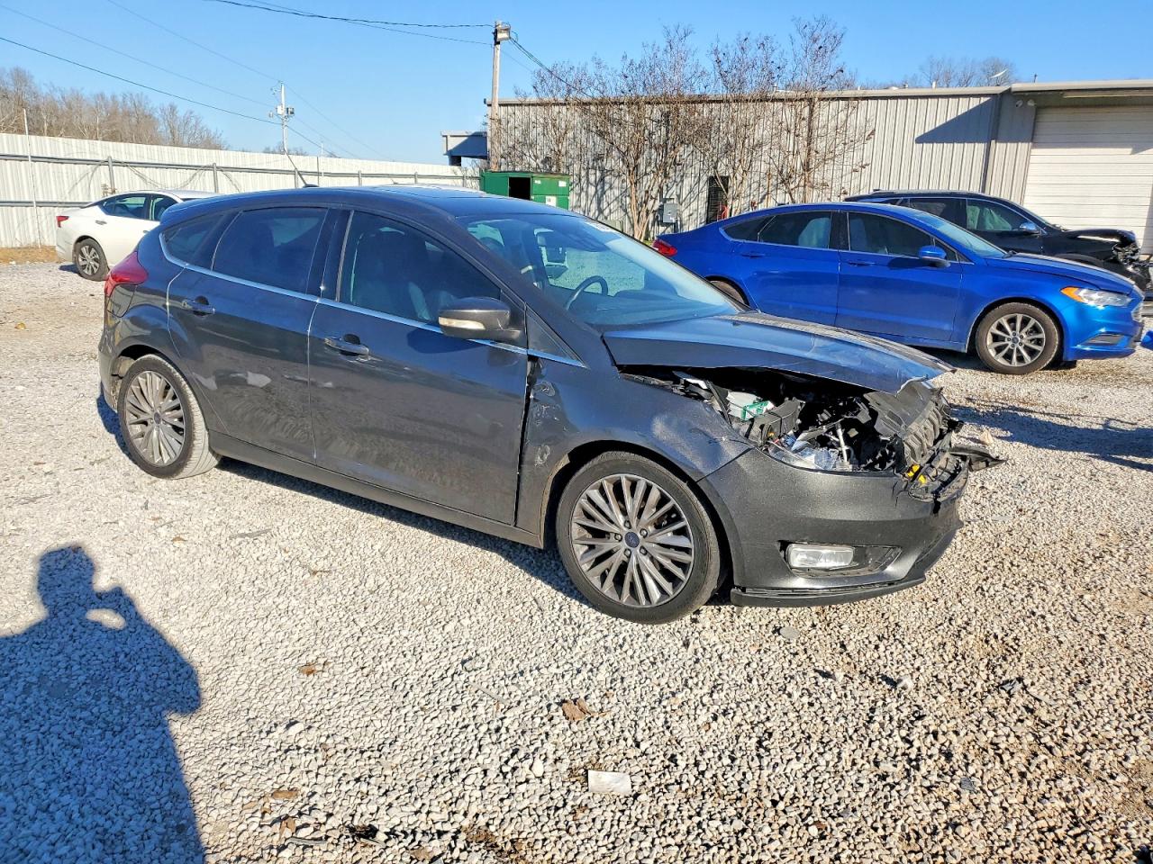 2017 FORD FOCUS TITANIUM photo 4