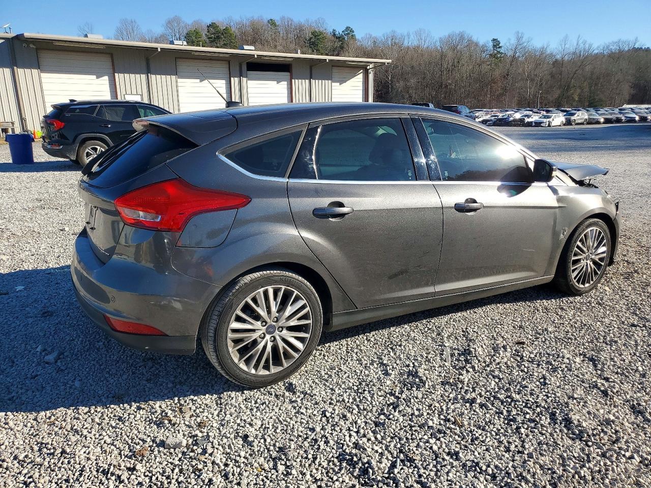 2017 FORD FOCUS TITANIUM photo 3
