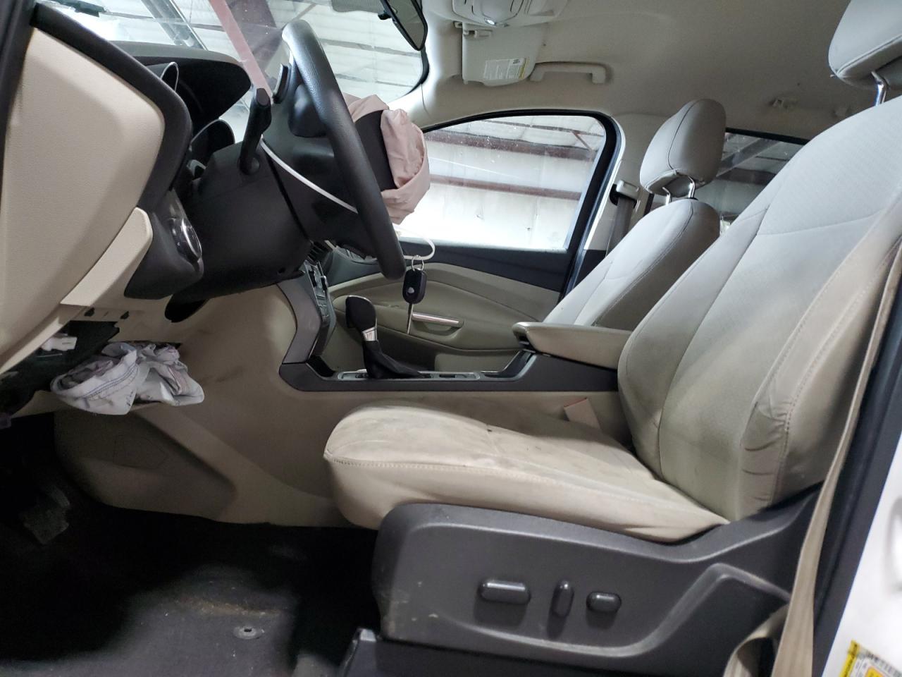 2017 FORD ESCAPE SE photo 7