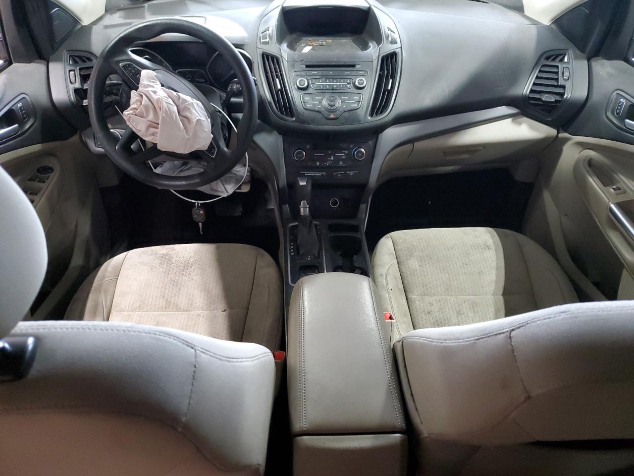 2017 FORD ESCAPE SE photo 8