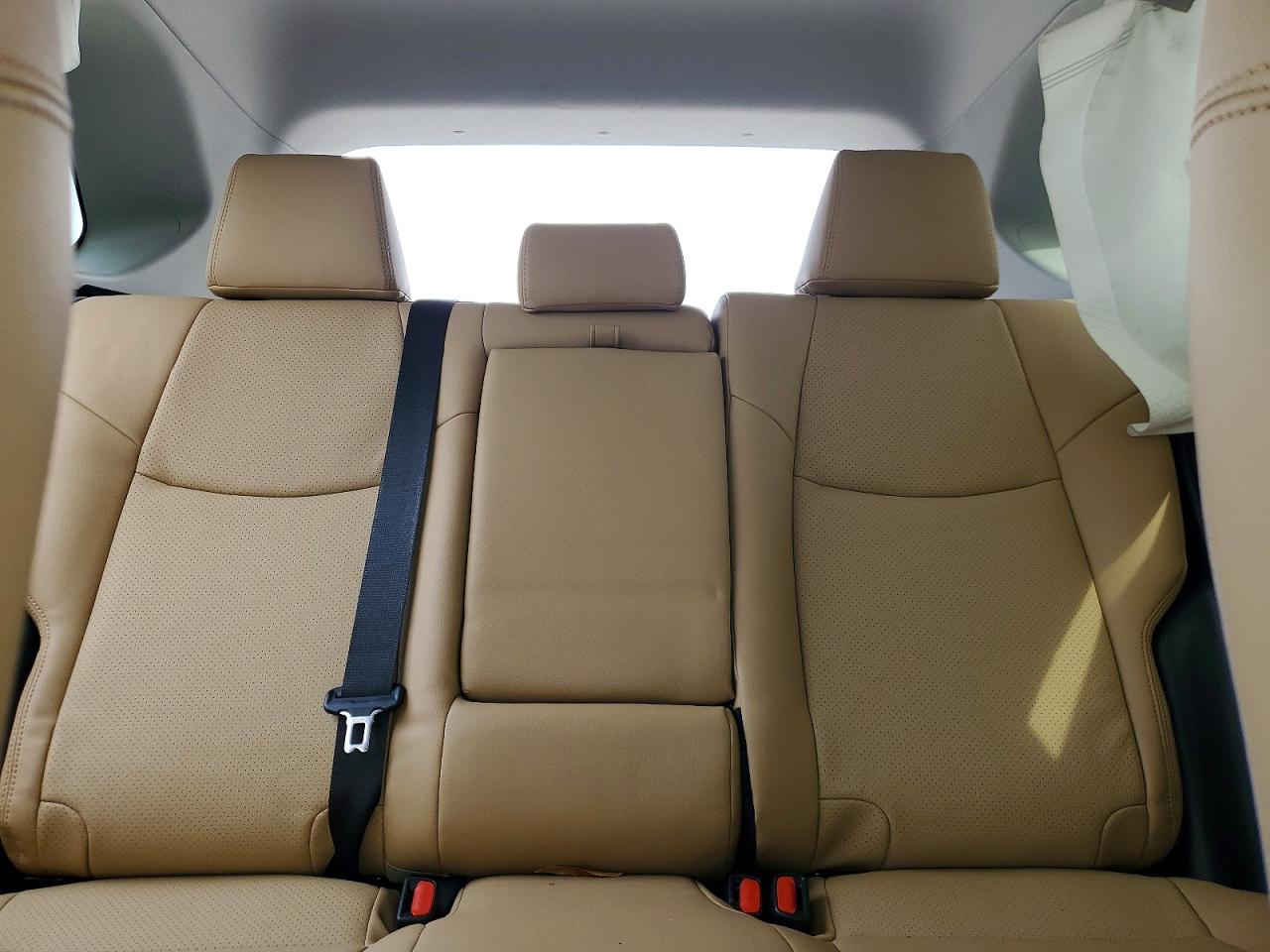 2022 TOYOTA RAV4 XLE photo 10