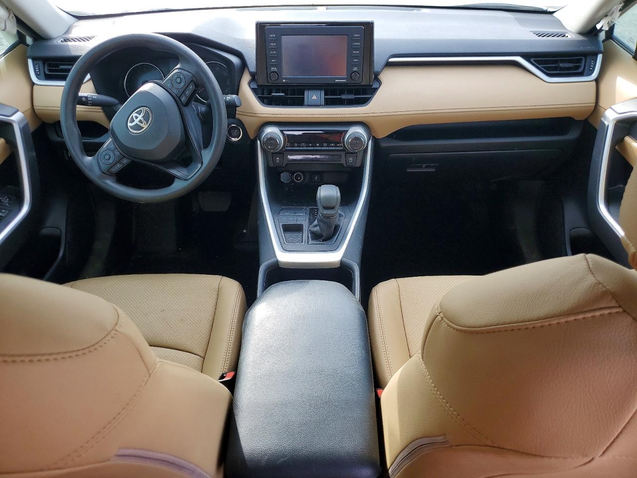 2022 TOYOTA RAV4 XLE photo 8