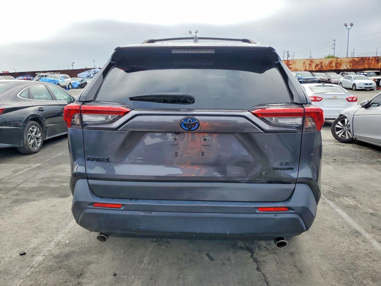 2024 TOYOTA RAV4 LE photo 6
