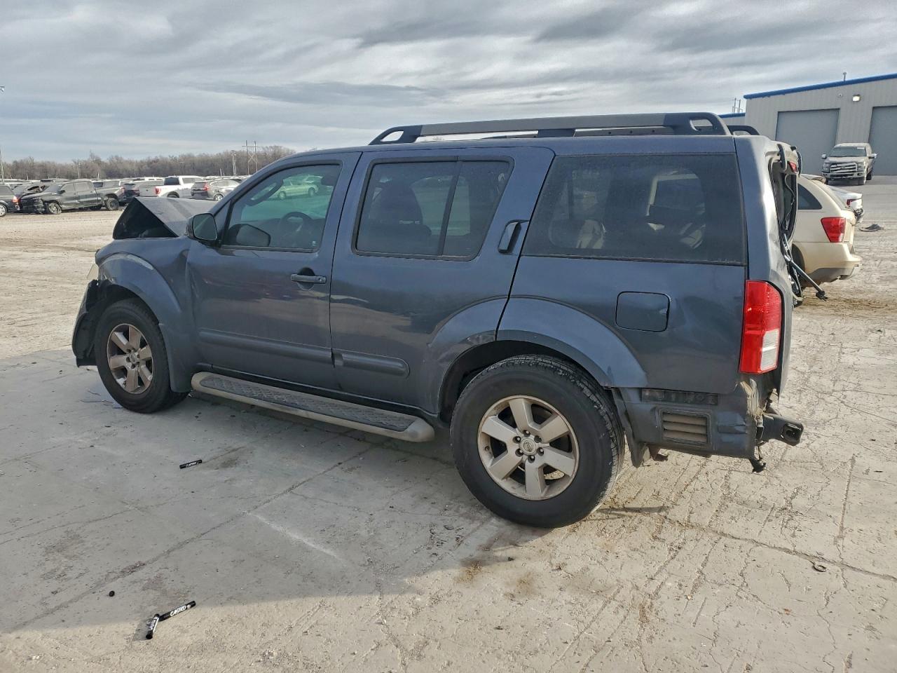 2010 NISSAN PATHFINDER S photo 2