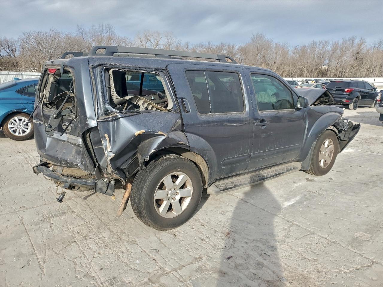 2010 NISSAN PATHFINDER S photo 3