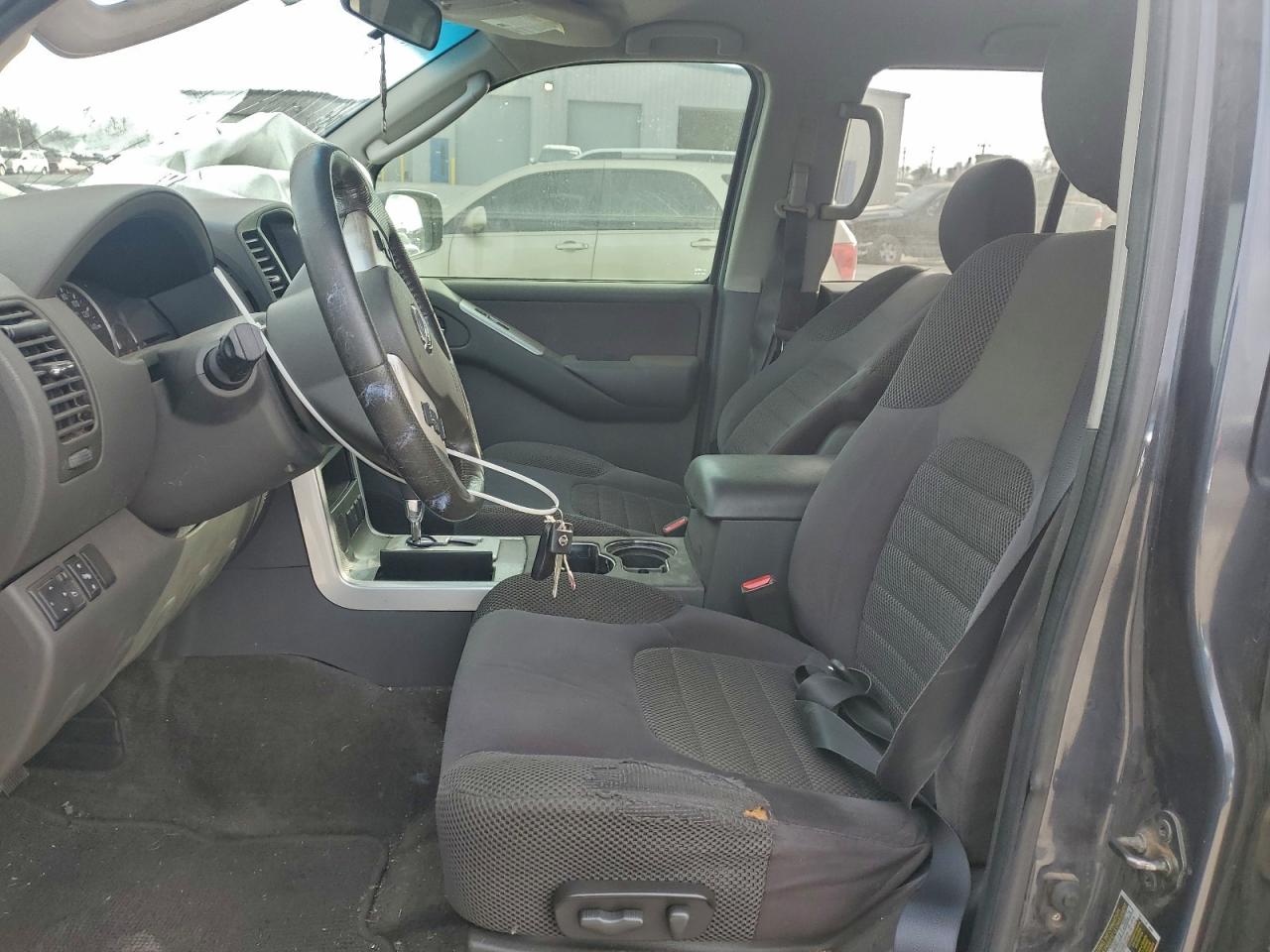 2010 NISSAN PATHFINDER S photo 7