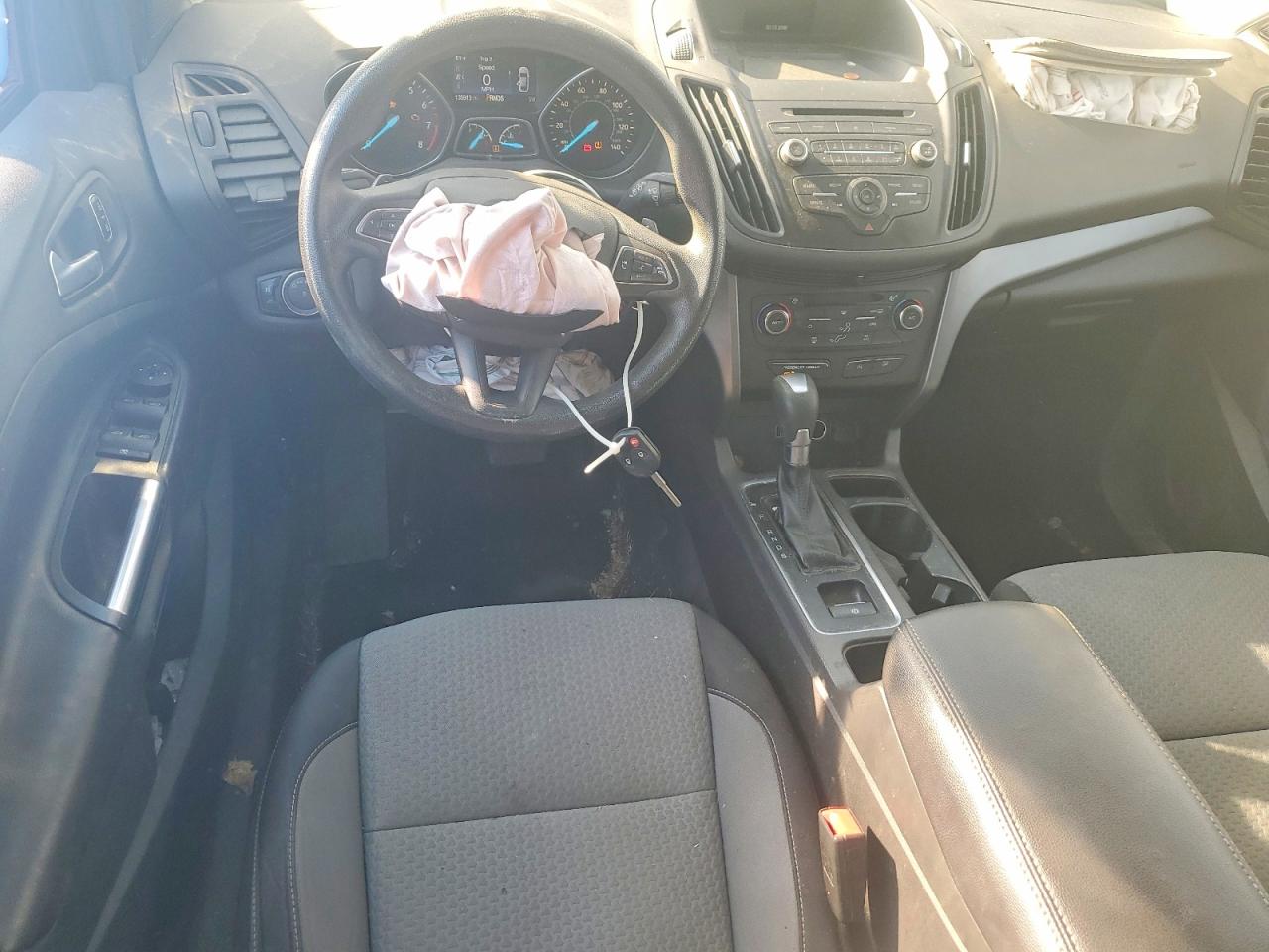 2017 FORD ESCAPE SE photo 8