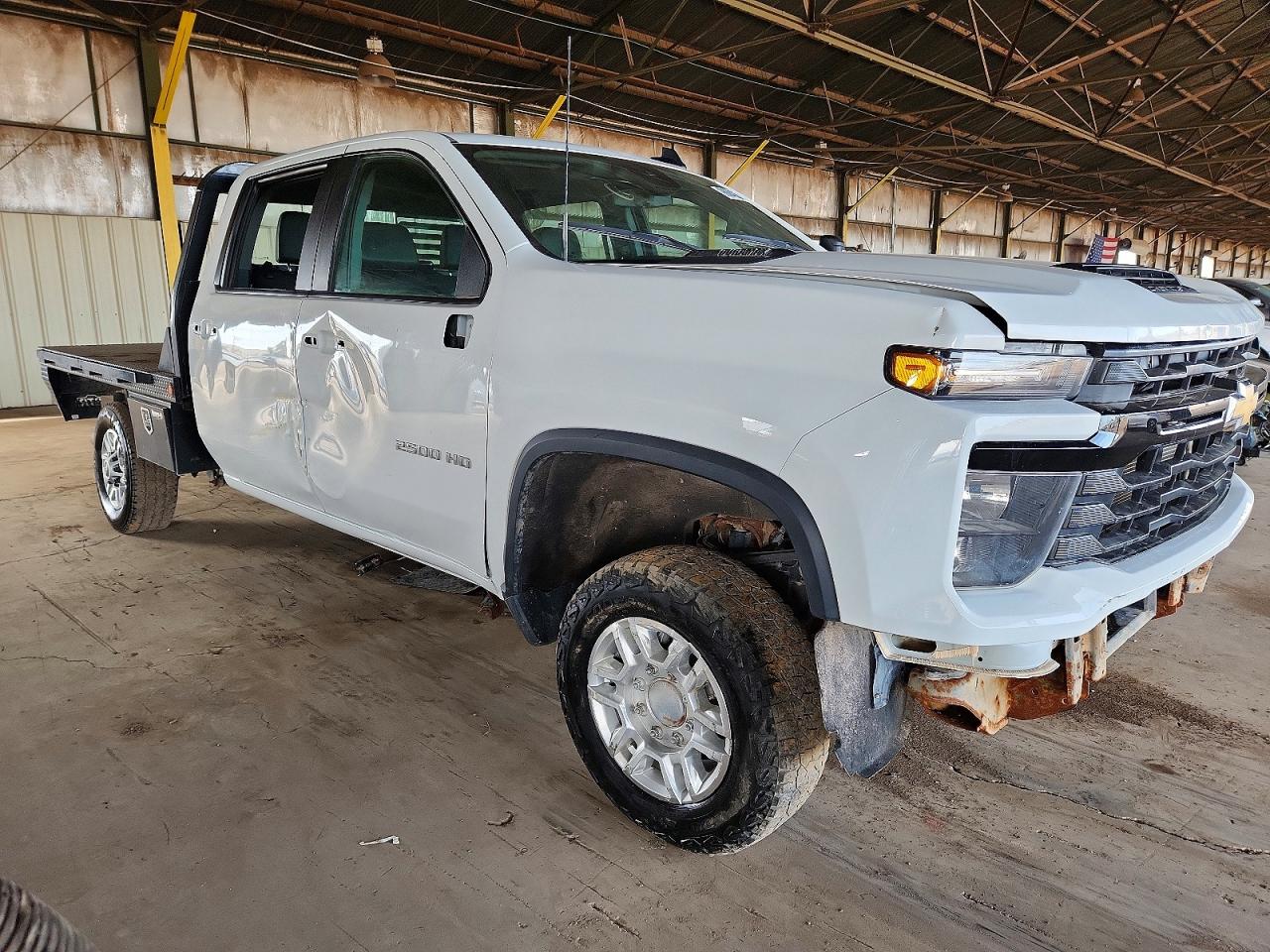 2024 CHEVROLET SILVERADO K2500 HEAVY DUTY photo 4
