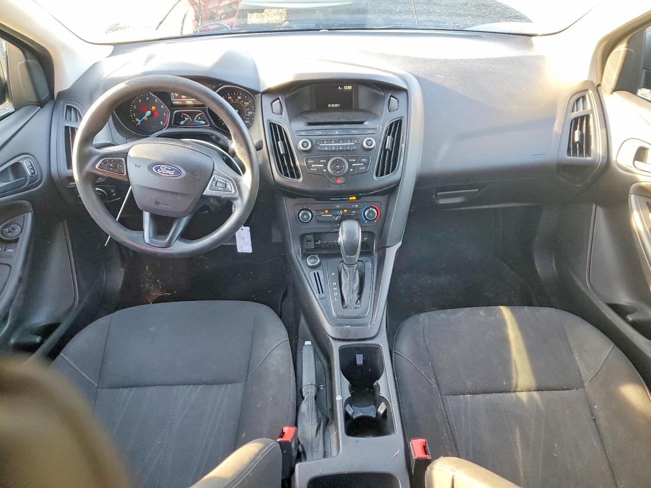 2017 FORD FOCUS S photo 8