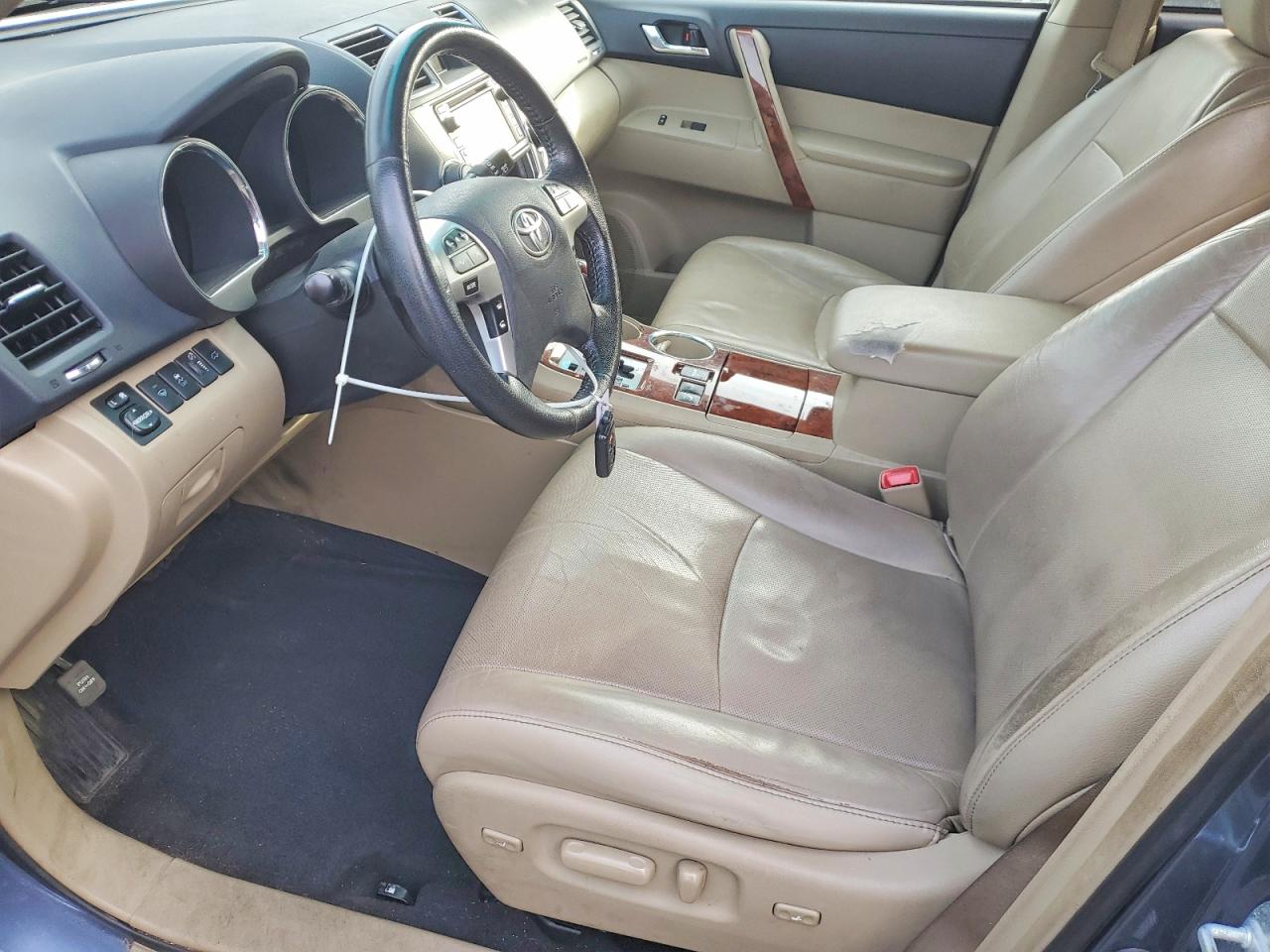 2013 TOYOTA HIGHLANDER LIMITED photo 7