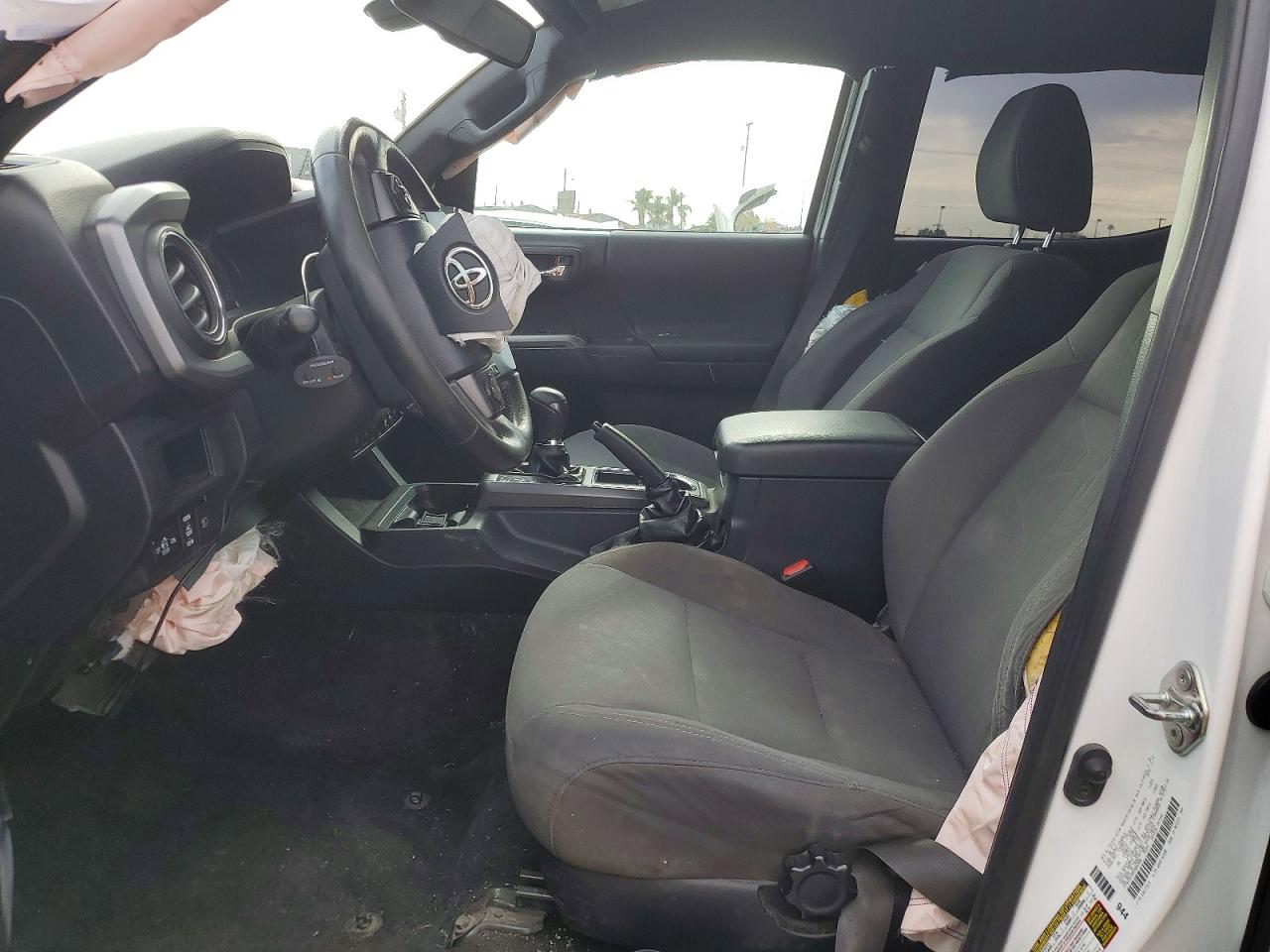 2019 TOYOTA TACOMA DOUBLE CAB photo 19