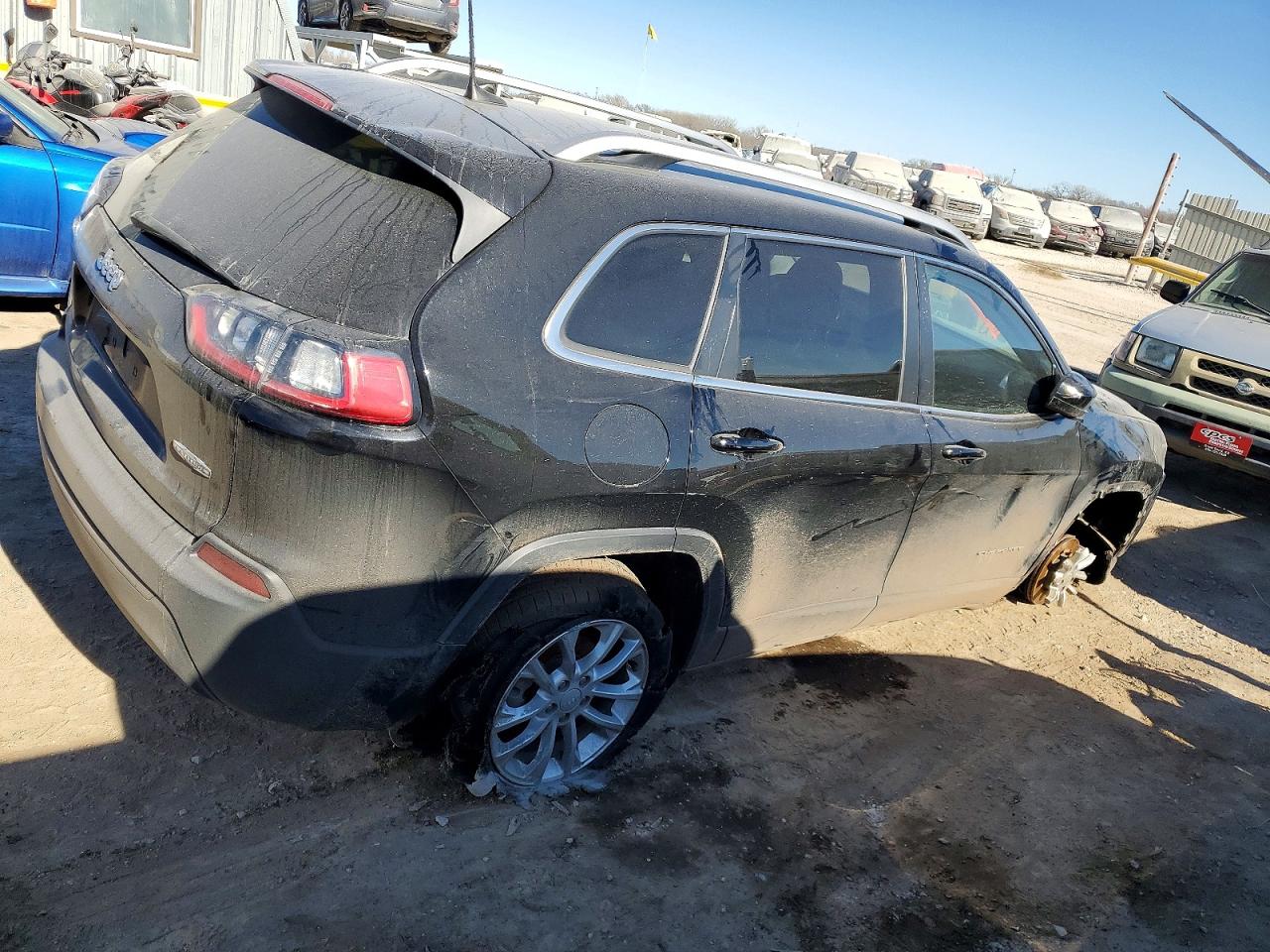 2019 JEEP CHEROKEE LATITUDE photo 3