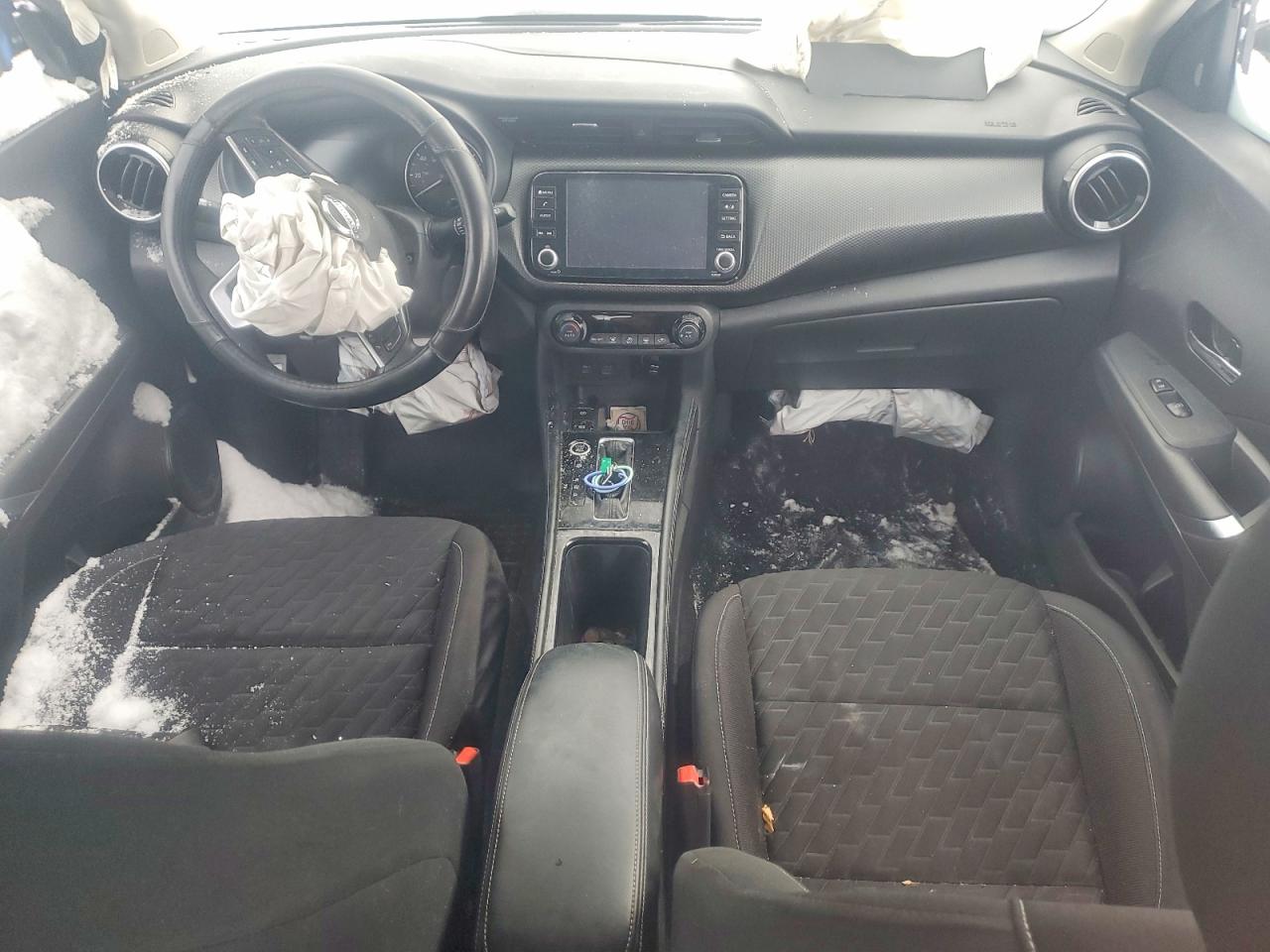 2021 NISSAN KICKS SV photo 8