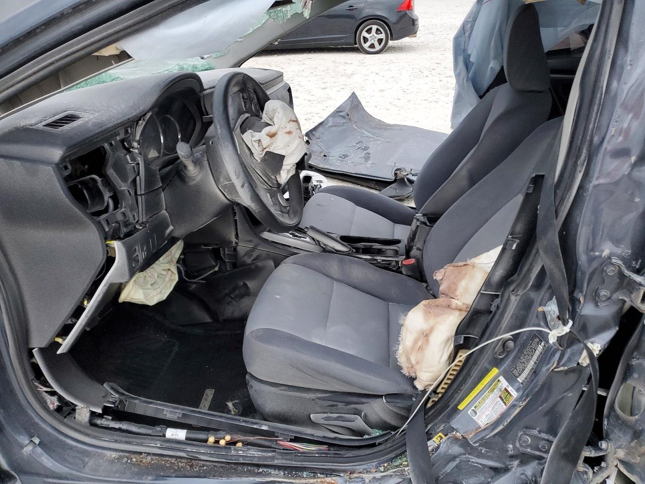 2016 TOYOTA COROLLA L photo 13