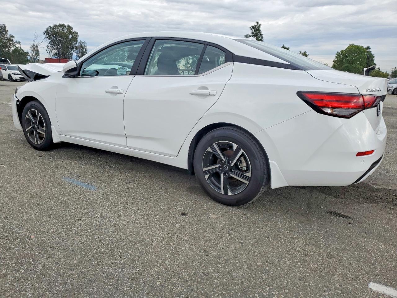 2025 NISSAN SENTRA SV photo 2