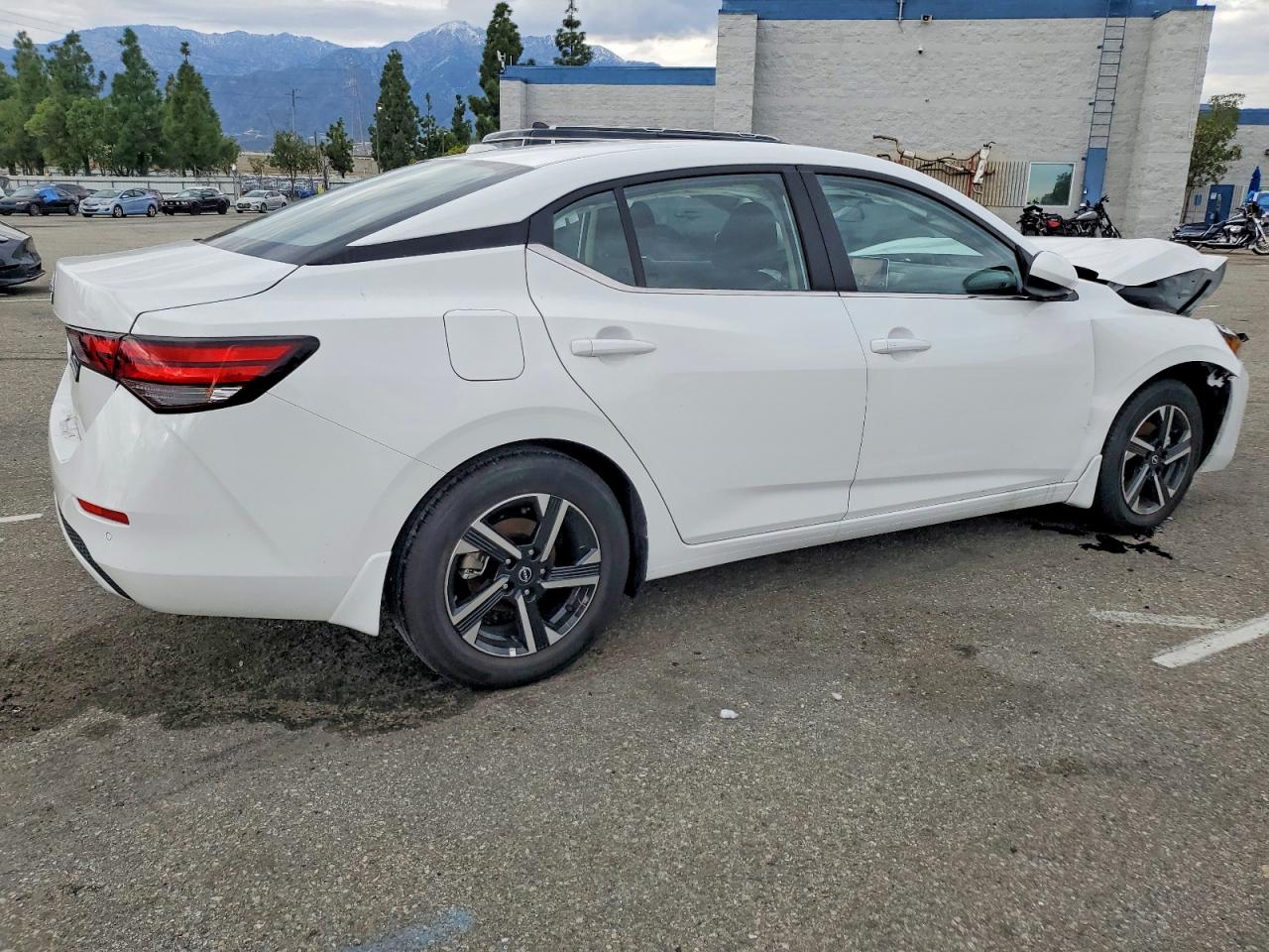 2025 NISSAN SENTRA SV photo 3