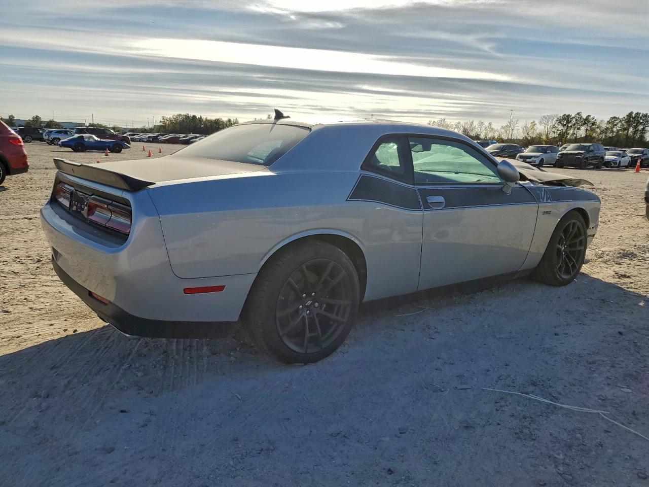 2023 DODGE CHALLENGER R/T SCAT PACK photo 3