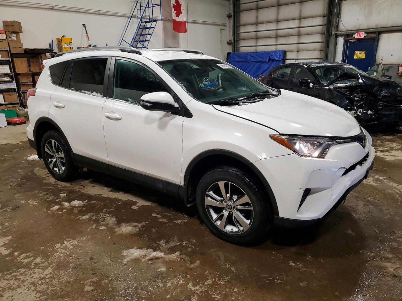 2018 TOYOTA RAV4 LE photo 10