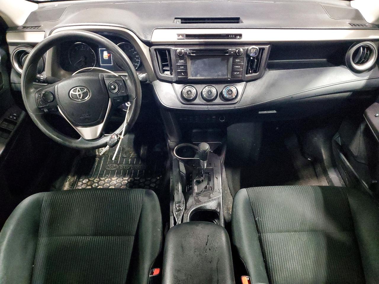2018 TOYOTA RAV4 LE photo 22