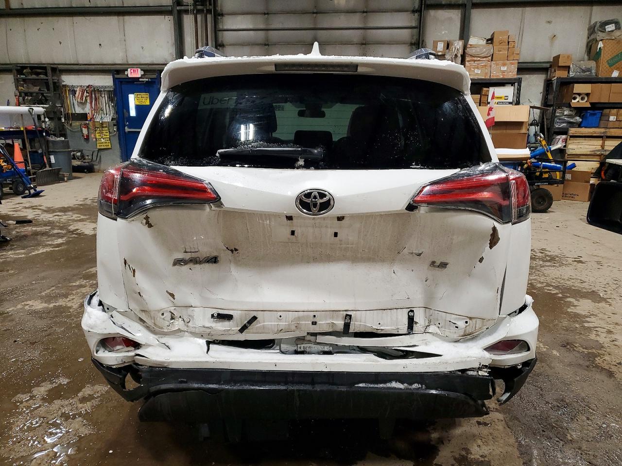 2018 TOYOTA RAV4 LE photo 16