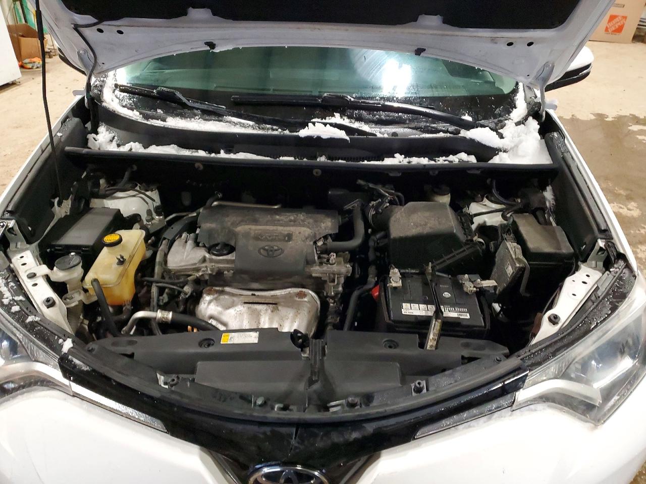 2018 TOYOTA RAV4 LE photo 34